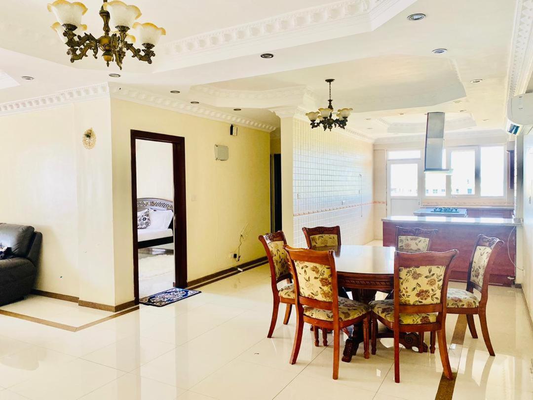 דאר א-סאלאם Masaki-Sea View 2-Bedroom Apt With Free Wi-Fi מראה חיצוני תמונה