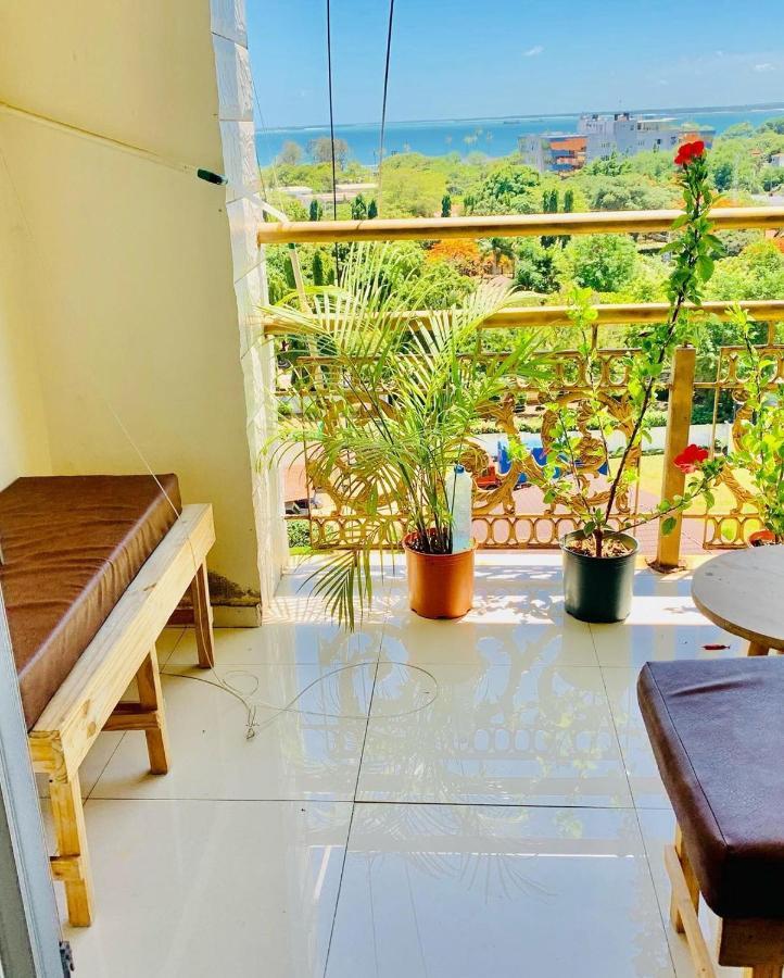 דאר א-סאלאם Masaki-Sea View 2-Bedroom Apt With Free Wi-Fi מראה חיצוני תמונה